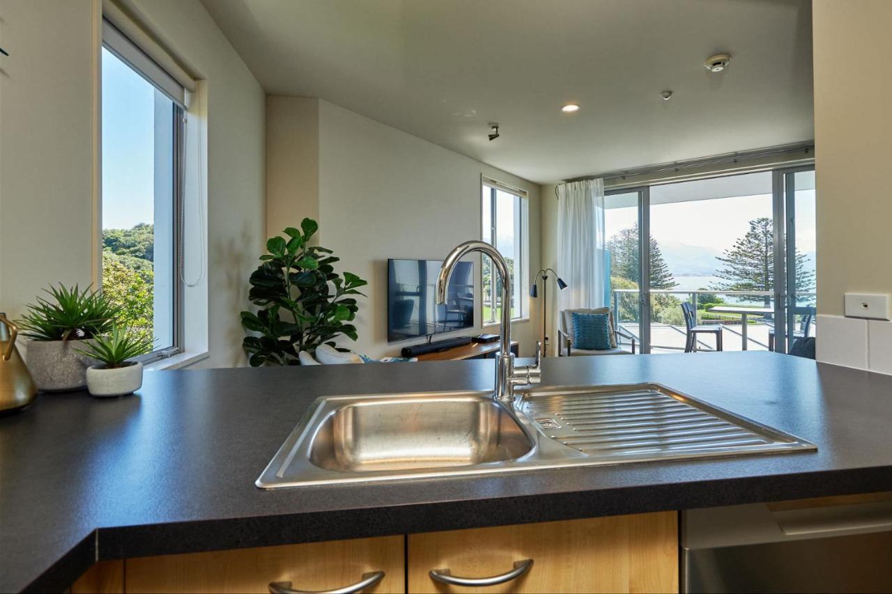 Waves On The Esplanade Apartman Kaikoura Kültér fotó