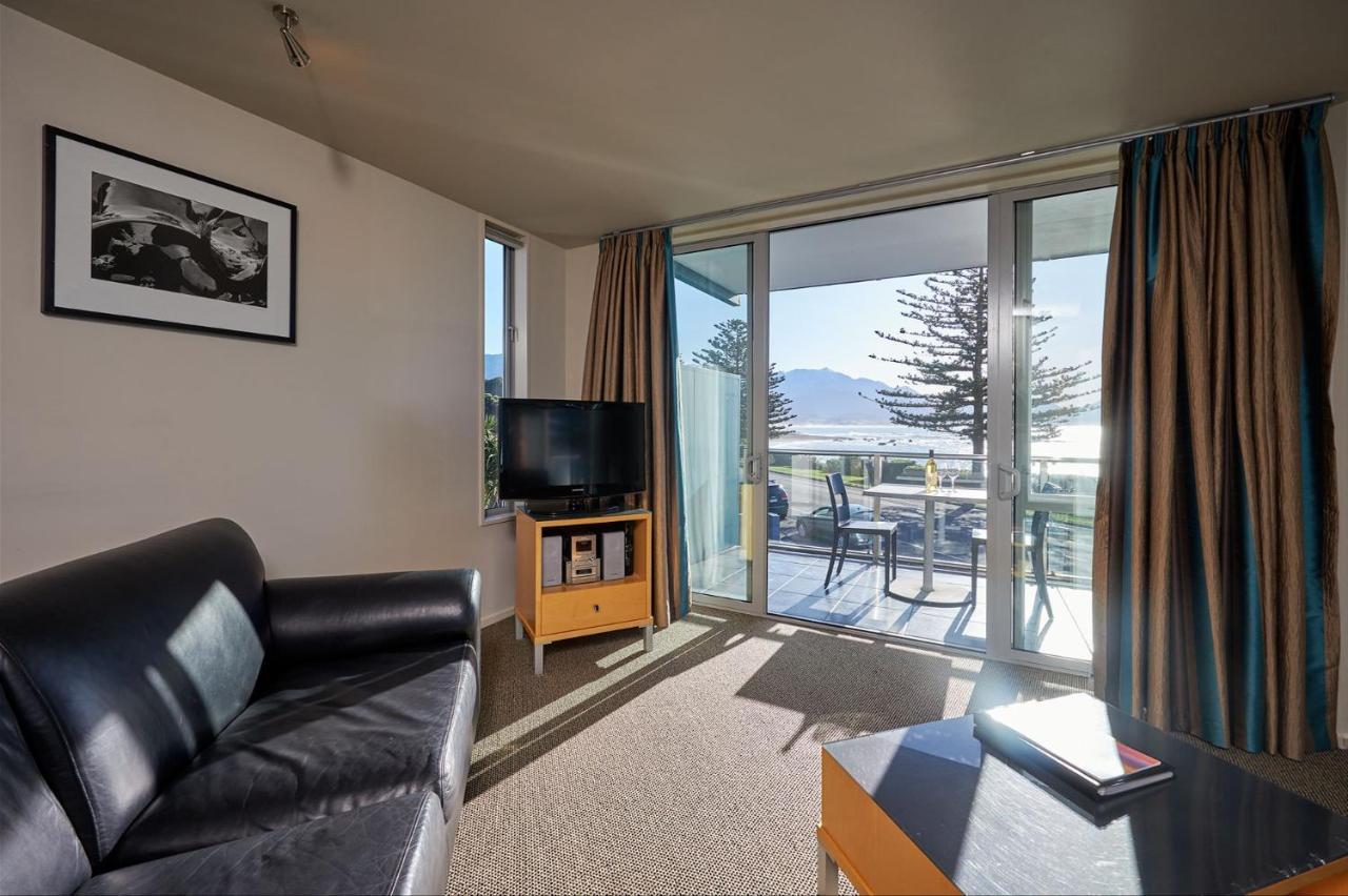 Waves On The Esplanade Apartman Kaikoura Kültér fotó